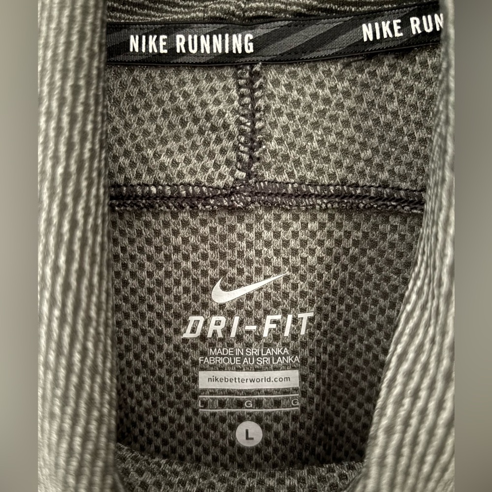 Nike long sleeve running top - Picture 6 of 7